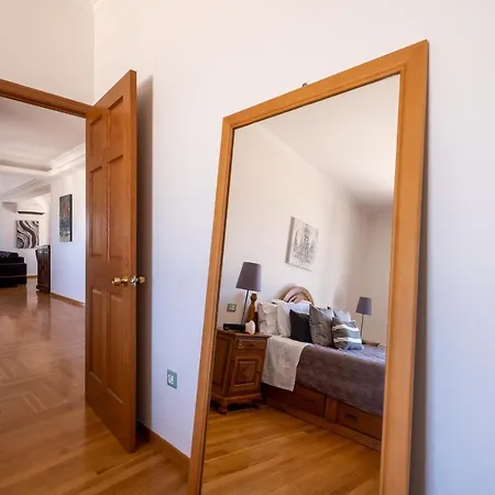 Alba Caldera * Akrotírion