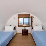 Alba Caldera Villa *